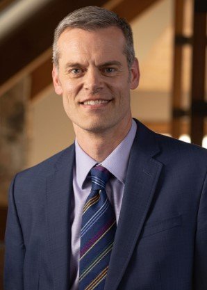 Dr. Andrew Petersen