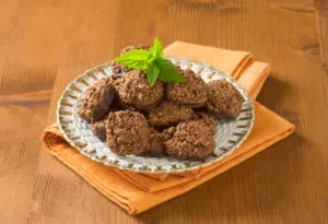 “Chocolate” Quinoa Cookie Crisps